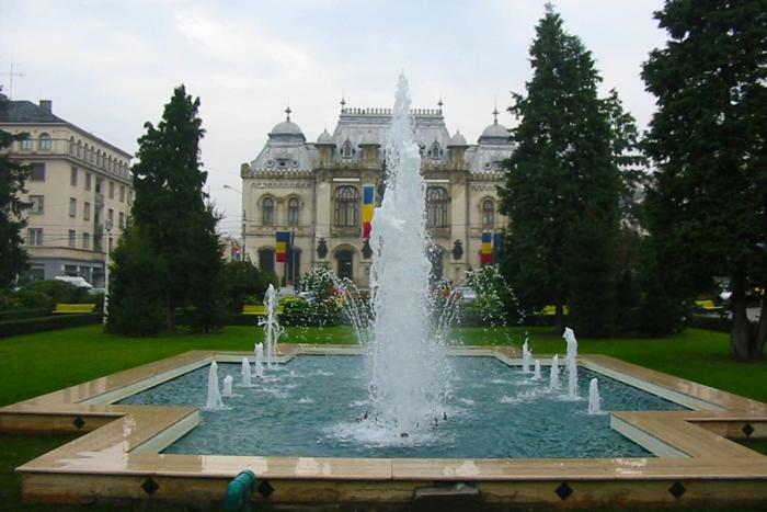 Galla Old Town Center Крайова Екстер'єр фото